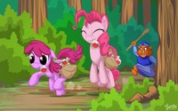 Berry Punch and Pinkie Pie - Gummiberry Juice