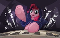 Pinkie Pie Playing Organ