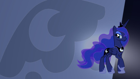 Luna Wallpaper